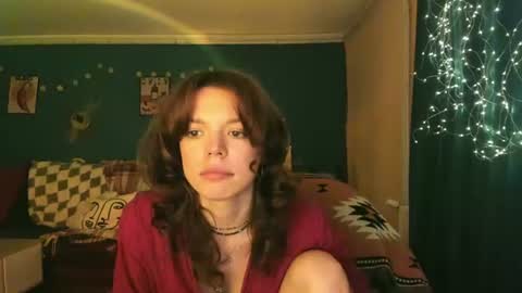 Snapshot of clancyosbourne chatting on 07-15-26, 05:51 Clancy online show from 07-15-26, 05:51