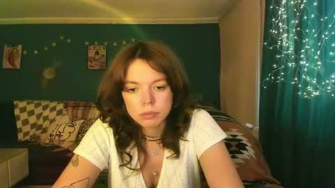 Snapshot of clancyosbourne chatting on 07-16-26, 04:57 Clancy online show from 07-16-26, 04:57