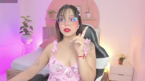 C L A R A online show from 05-27-26, 02:41