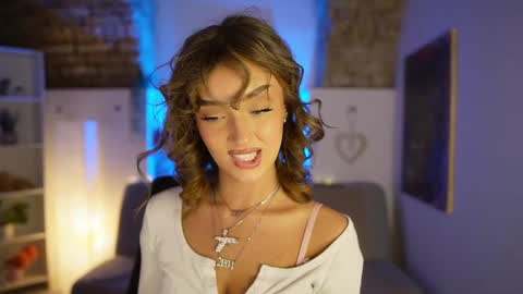 Clara smile online show from 02-13-25, 07:42