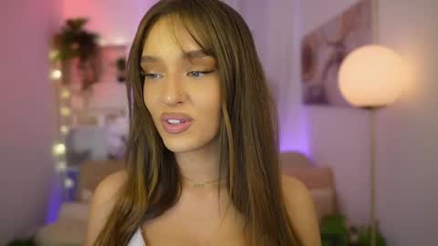 Clara smile online show from 02-18-26, 07:21