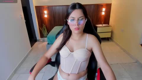 Snapshot of clara_ward chatting on 02-19-26, 07:21 C L A R A online show from 02-19-26, 07:21