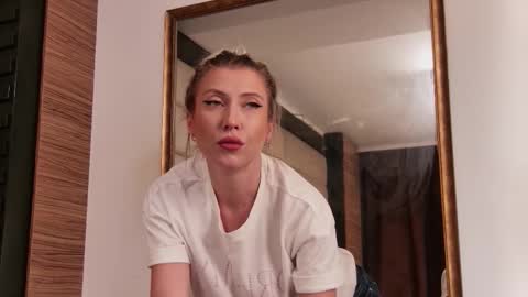 Clara online show from 09-11-25, 03:50