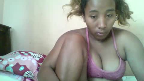 Clarah0123 online show from 10-11-25, 08:13