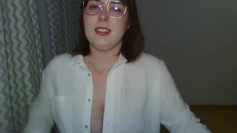 Clara online show from 04-15-26, 05:31