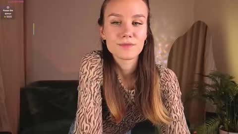 Claire online show from 10-02-25, 01:40