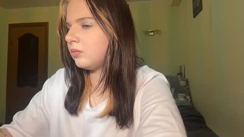 Snapshot of claremorales chatting on 04-07-26, 03:12 Anfisa online show from 04-07-26, 03:12