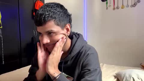 Clarentz bby online show from 04-17-26, 08:23