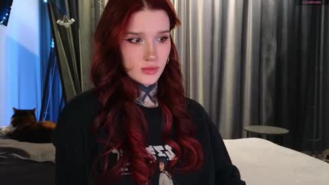 Sophie online show from 02-23-26, 03:48