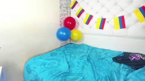 Snapshot of clarita_hills chatting on 06-17-26, 07:59 Clarita hill online show from 06-17-26, 07:59