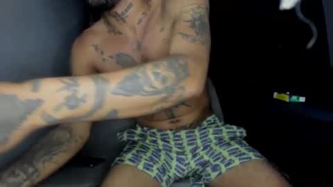 clark_tommy11 online show from 12-17-24, 10:44