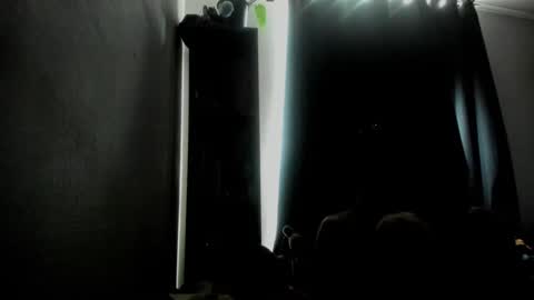 clark_tommy11 online show from 12-17-24, 04:32