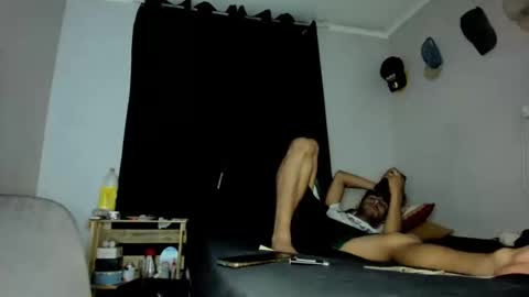 clark_tommy11 online show from 02-04-25, 09:07