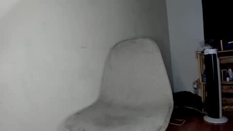 clark_tommy11 online show from 02-06-25, 01:49