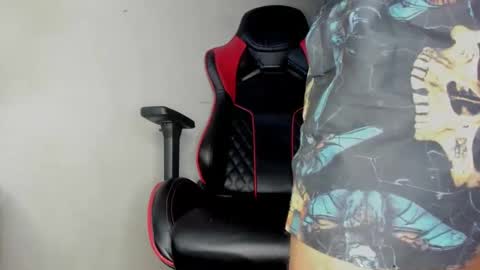 clark_tommy11 online show from 02-18-25, 02:05