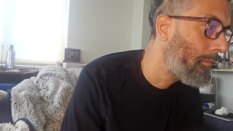 Snapshot of clarkbent2 chatting on 02-04-25, 05:23 clarkbent2 online show from 02-04-25, 05:23