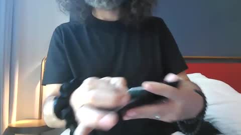 Snapshot of clarkbent2 chatting on 10-01-25, 12:11 clarkbent2 online show from 10-01-25, 12:11