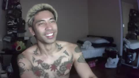 Snapshot of clarro chatting on 05-21-26, 06:20 clarro online show from 05-21-26, 06:20