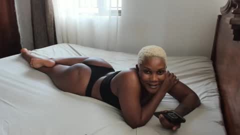 Snapshot of classyhornybabe chatting on 12-05-25, 11:19 Angel online show from 12-05-25, 11:19