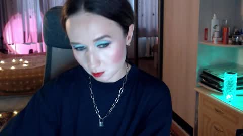 classyinna online show from 12-23-25, 08:34