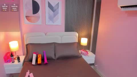 clauwdeen  wolf online show from 11-12-25, 07:46