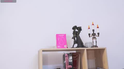 Cleo Adams online show from 11-20-25, 04:56