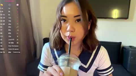Lili online show from 07-31-26, 01:10