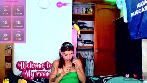 Snapshot of cleo_05 chatting on 03-10-25, 04:07 cleo_05 online show from 03-10-25, 04:07