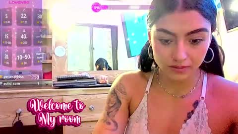 Snapshot of cleo_05 chatting on 09-14-25, 02:00 cleo_05 online show from 09-14-25, 02:00