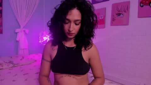Snapshot of cleo_foxx chatting on 06-13-26, 05:00 Cleo online show from 06-13-26, 05:00