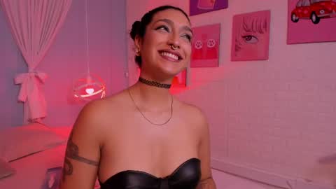 Snapshot of cleo_foxx chatting on 07-01-26, 12:07 Cleo online show from 07-01-26, 12:07