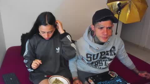 cleo y maikol online show from 10-27-25, 08:51