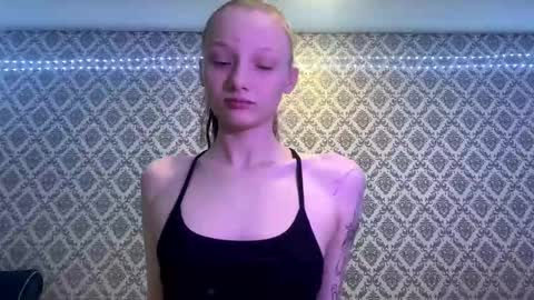 Cleo online show from 12-19-25, 06:04