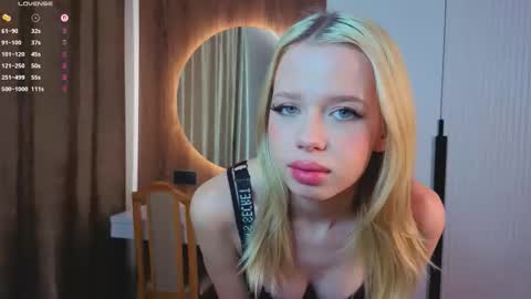 Aria online show from 11-23-25, 11:43