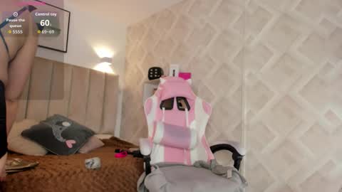 clhoe_johnson_ online show from 03-23-26, 01:26