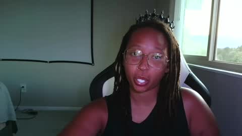 Snapshot of clioenchants chatting on 07-15-26, 02:06 High Queen Clio online show from 07-15-26, 02:06
