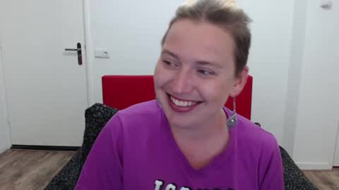 Syl  online show from 03-10-25, 06:12