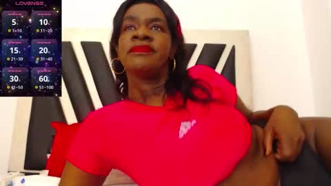 Snapshot of cloe_doll chatting on 02-03-26, 09:14 CLOE online show from 02-03-26, 09:14