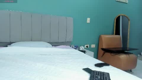 Snapshot of cloe_dolls_ chatting on 07-11-26, 01:41 Cloe online show from 07-11-26, 01:41