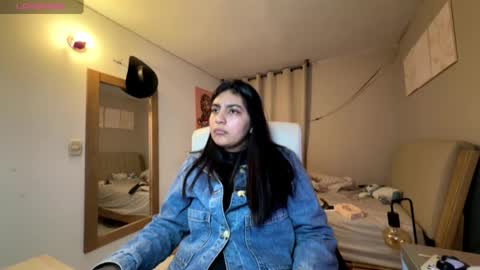 cloe small online show from 02-13-26, 01:34