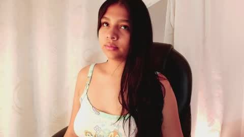 Snapshot of cloenovak chatting on 04-12-26, 01:05 Cloe online show from 04-12-26, 01:05