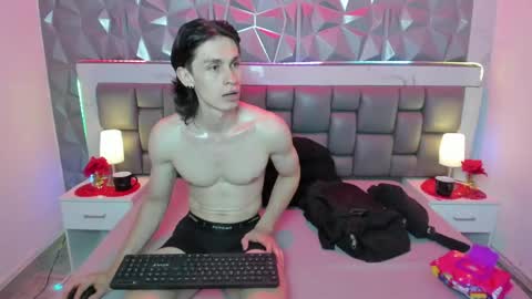 Cloe y Miller online show from 05-15-26, 03:08