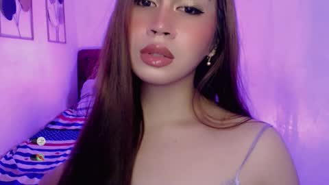 Snapshot of cloudia_babe chatting on 09-25-25, 03:43 Cloudia babe69 online show from 09-25-25, 03:43