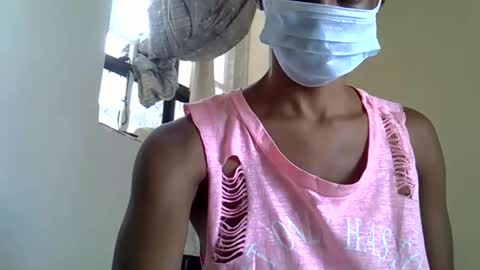 Snapshot of cloudy_bella chatting on 04-10-26, 09:58 Ella online show from 04-10-26, 09:58