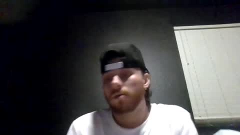 Snapshot of cloudyydayzz chatting on 06-14-26, 06:26 tallhungandcloudy online show from 06-14-26, 06:26
