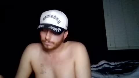 Snapshot of cloudyydayzz chatting on 06-18-26, 09:14 tallhungandcloudy online show from 06-18-26, 09:14