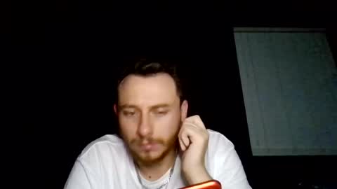 Snapshot of cloudyydayzz chatting on 06-19-26, 10:52 tallhungandcloudy online show from 06-19-26, 10:52