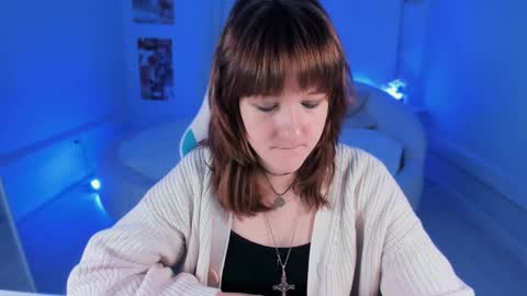 Snapshot of clover_red chatting on 01-30-25, 02:04 Clover follow me online show from 01-30-25, 02:04