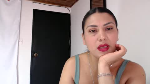 Snapshot of clovermiller chatting on 06-04-26, 03:51 rocio online show from 06-04-26, 03:51