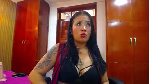 Snapshot of clovyzenvy chatting on 06-15-26, 11:12 Clovy Zenvy online show from 06-15-26, 11:12